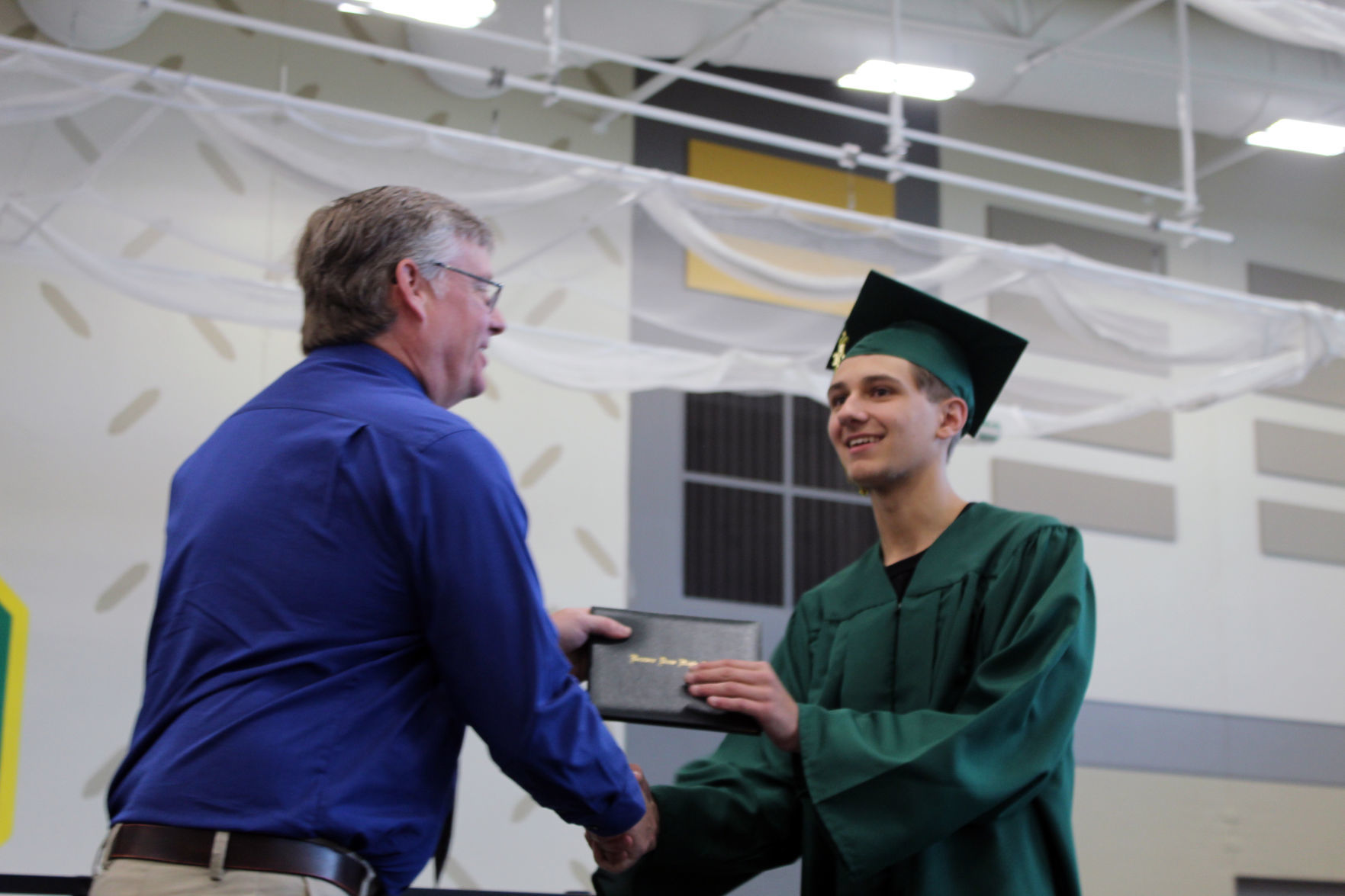 060219-ctzn-news-bd-grad040.jpg